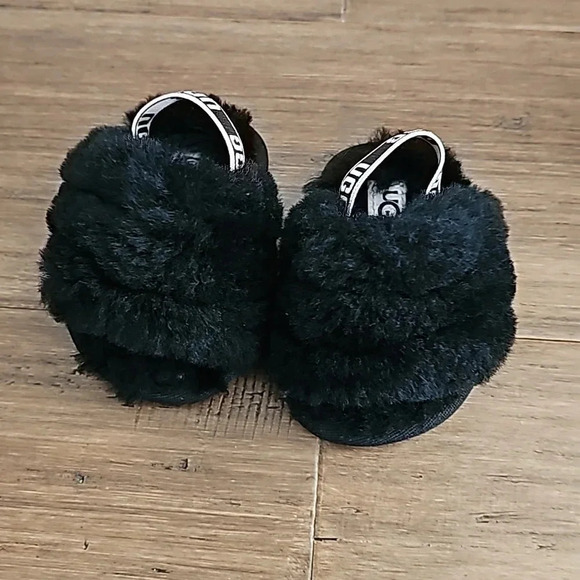 Ugg Black Baby Slippers sz 2/3 - Picture 1 of 2